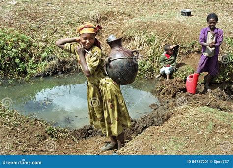 cleaning mud Ethiopia|UN.